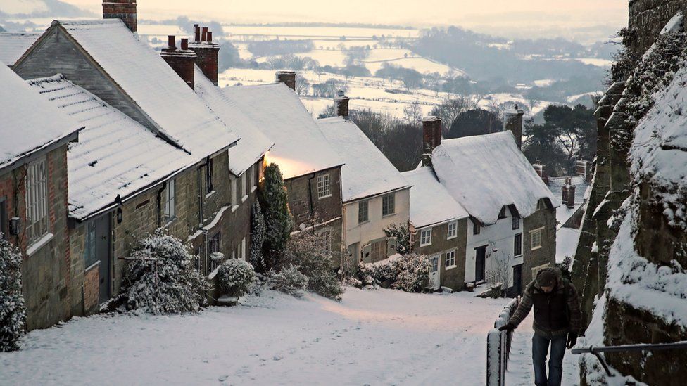 Climate change: Snowy UK winters could become thing of the past